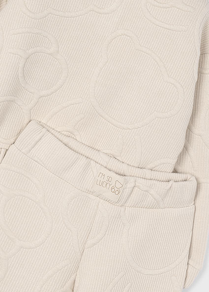 ¡Descubre el Conjunto Mayoral 4896: La Comodidad y el Estilo se Unen para tus Pequeñas Aventureras! 🌟